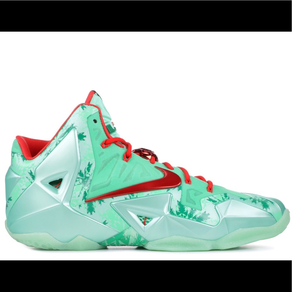 Lebron 11 “Christmas” US size 10.5